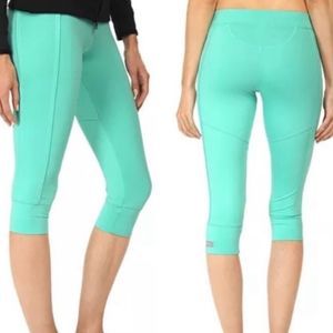 𝅺NWOT Adidas by Stella McCartney Essential 3/4 Tight Leggings in Green Shimmer